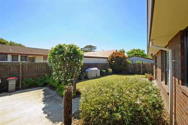 1121/121a Shortland Street Wainoni_2