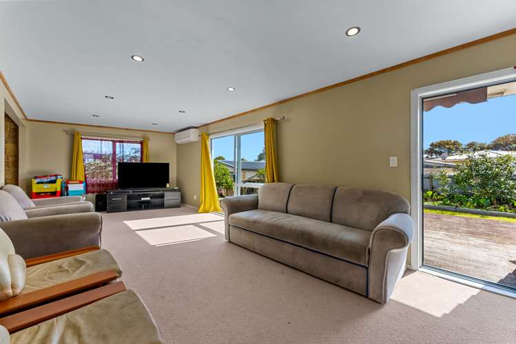 3 Michelle Place Mangere_5