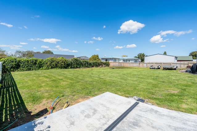 Prime, Ready-to-Build, Flat Section Close to Town - Price: $330,000!