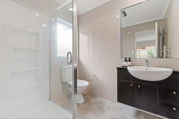 17 Greenbrooke Drive Flat Bush_15