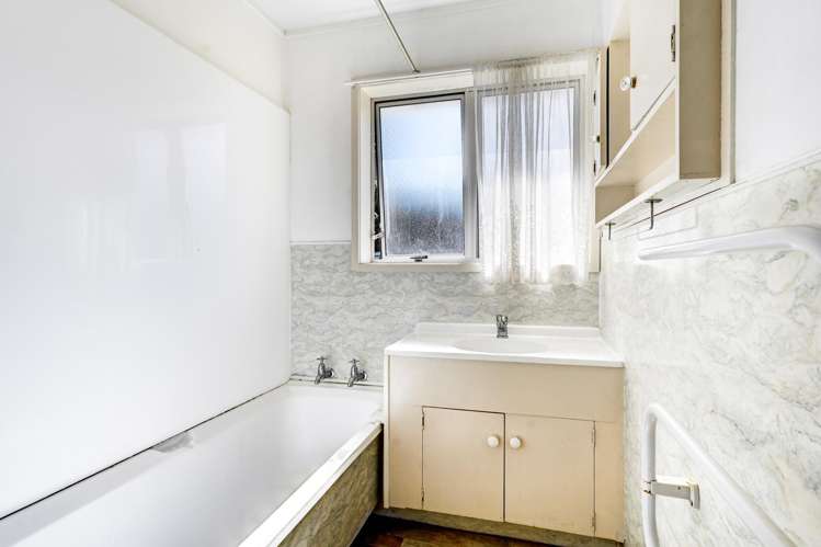 2/34a Kelvin Road Papakura_10