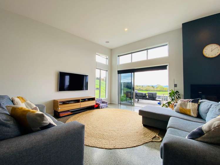 20 Penrhys Close Waitakaruru_5