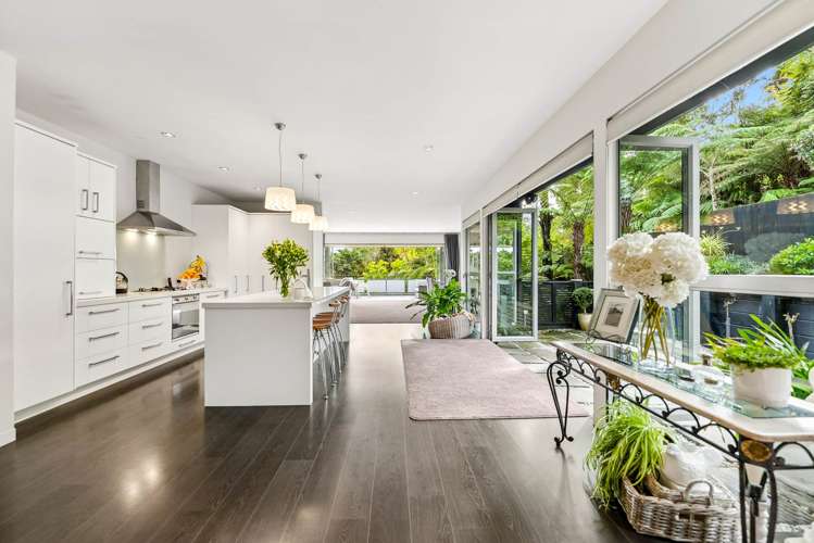143 Attwood Road Paremoremo_15