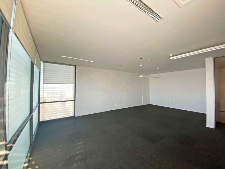 Unit E2/59 Apollo Drive Rosedale_7