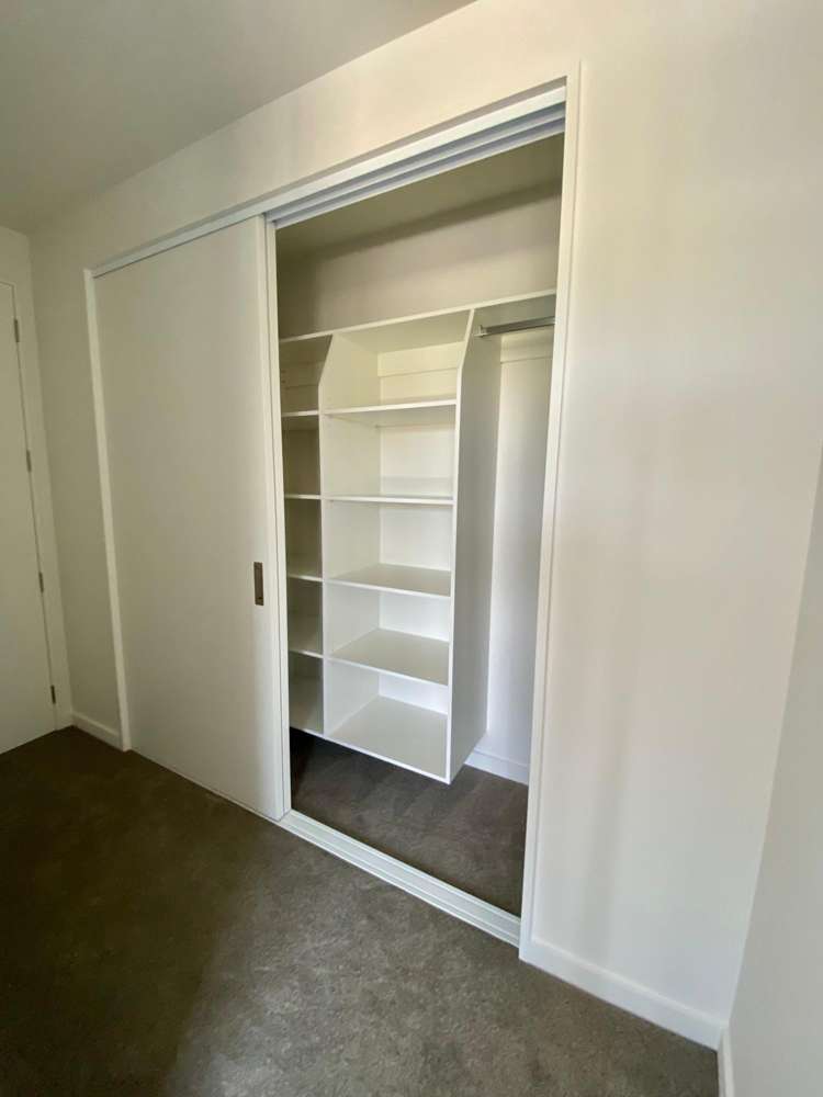 64 Southfield Drive Lincoln_9