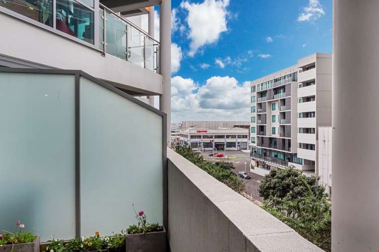 509/30 Beach Road Auckland Central_18