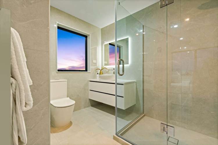 35 Michael Bosher Way Flat Bush_20