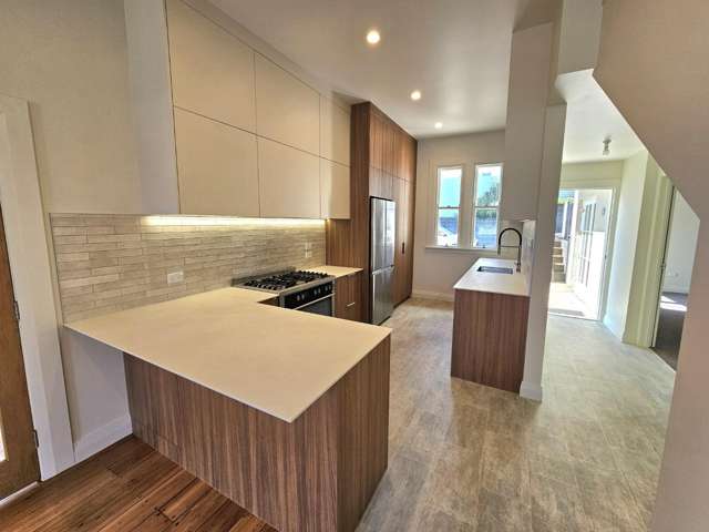 512 Devon Street East 2608_2