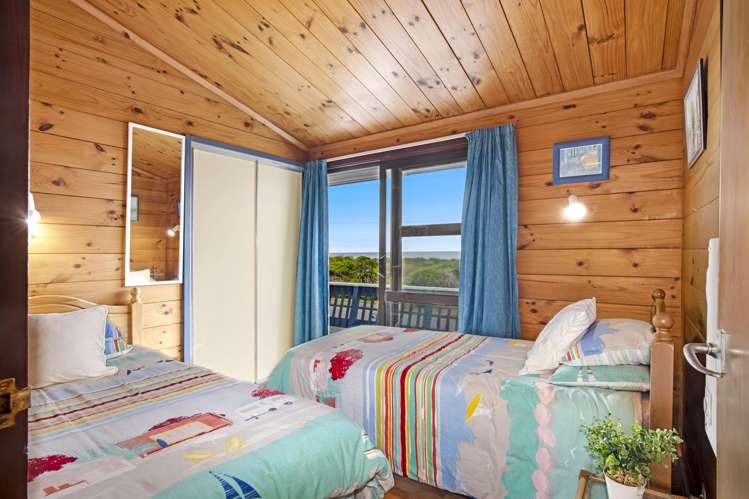 2A Marine Parade Otaki Beach_10