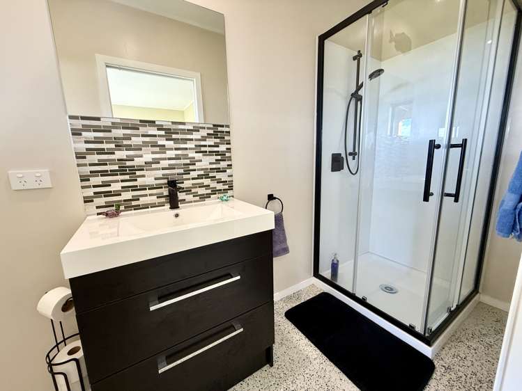 9 Surrey Street Orepuki_34