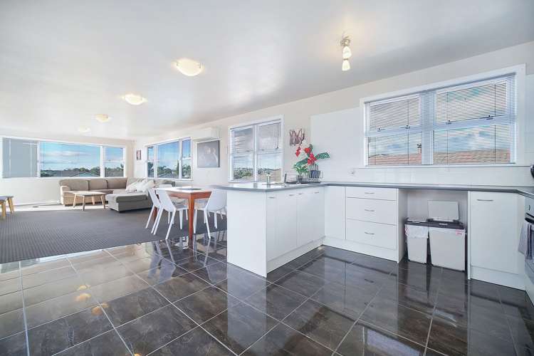 15 Larne Avenue Pakuranga Heights_16