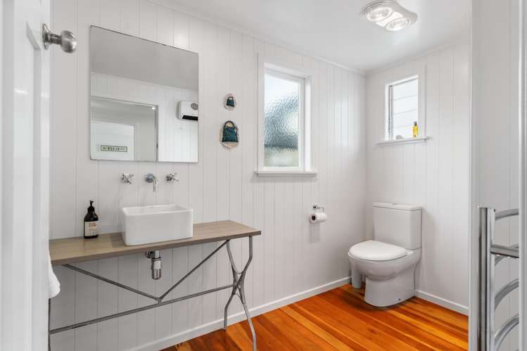 205a Ocean Road Whangamata_14