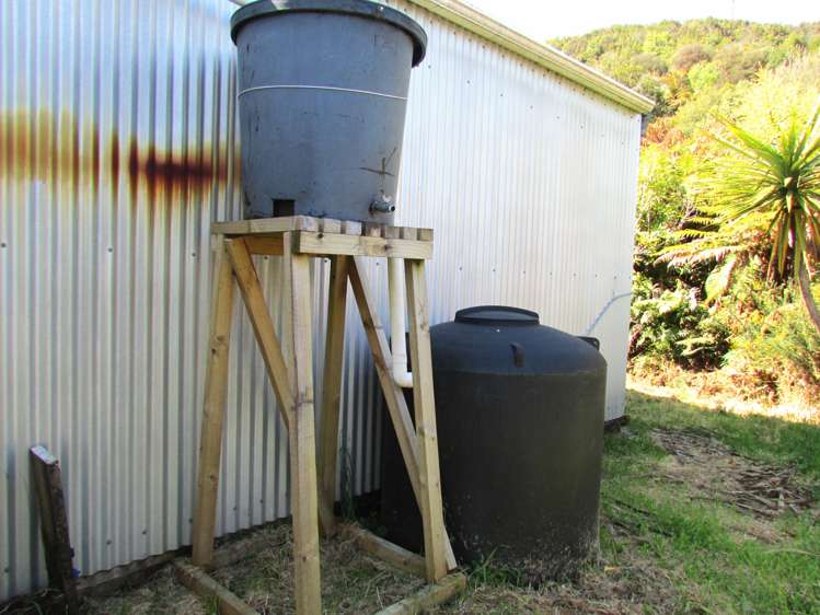 1712 State Highway 7 Moana / Lake Brunner_14