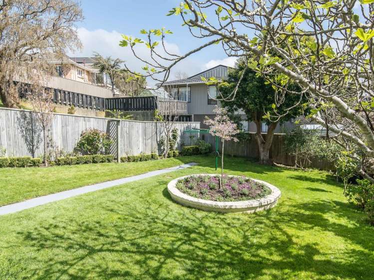 10 Cavendish Square Strathmore Park_1