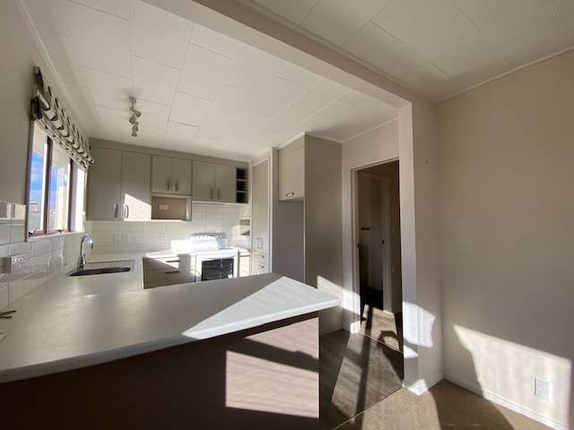 1/3 Church Road 10792_1