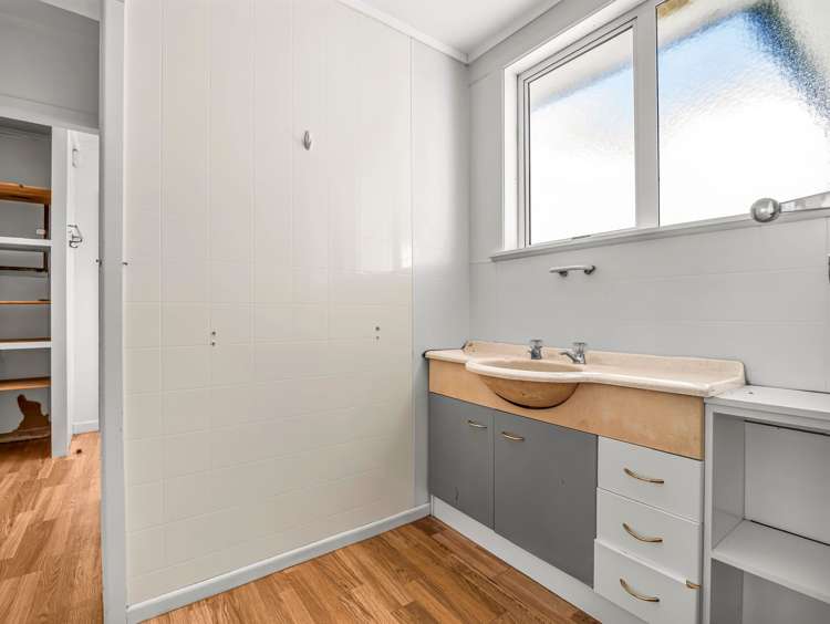 15 Glenfield road Owhata_16