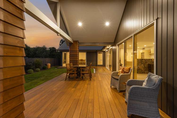 25 Phoenix Palms Grove Levin_30