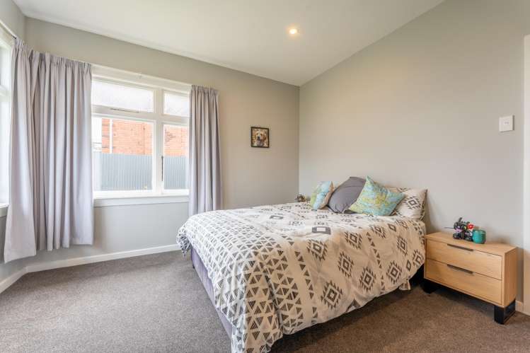 12 Livingstone Street West End_12