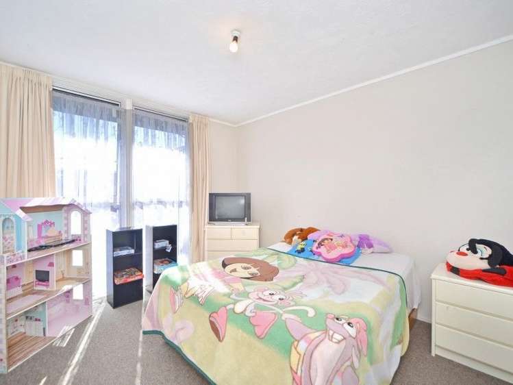 10 Moore Crescent Carterton_5