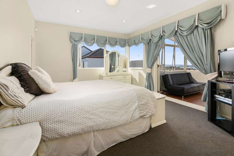 6 Beach Road Mellons Bay_3