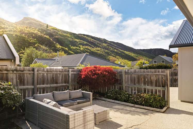 9 Innes Place Arrowtown_26