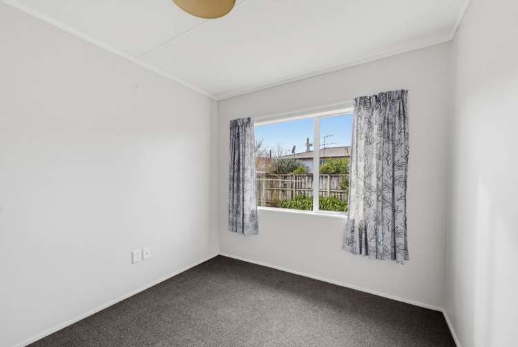 27A Tiverton Crescent Whalers Gate_14