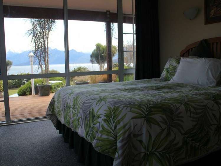 42 Cathedral Drive Manapouri_14