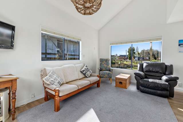 22 Pinedale Crescent Riversdale Beach_4