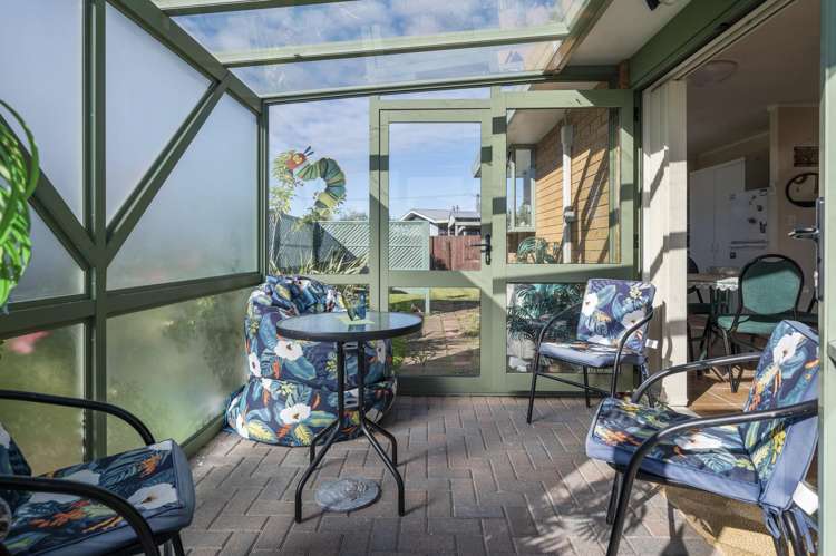 2 Ashmore Place Fairy Springs_12