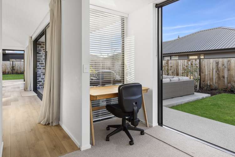 21 Rua Street Albert Town_6