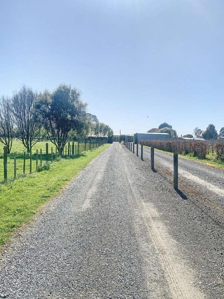 151 Longlands Road East 10486_20
