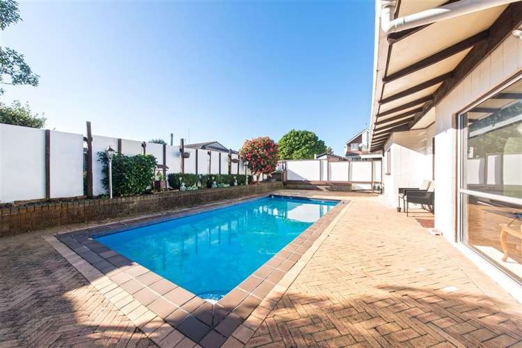 2/18 Matuhi Rise Henderson_8