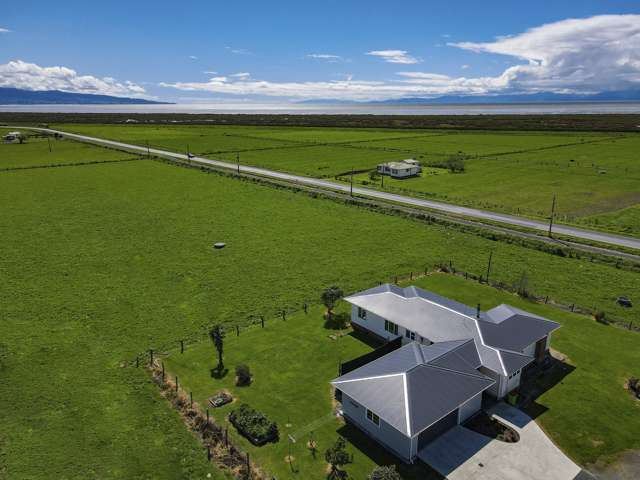 313 and 326 Front Miranda Road Waitakaruru_1