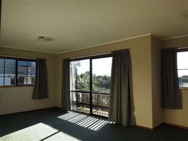 2 Waterford Way Beachlands_4