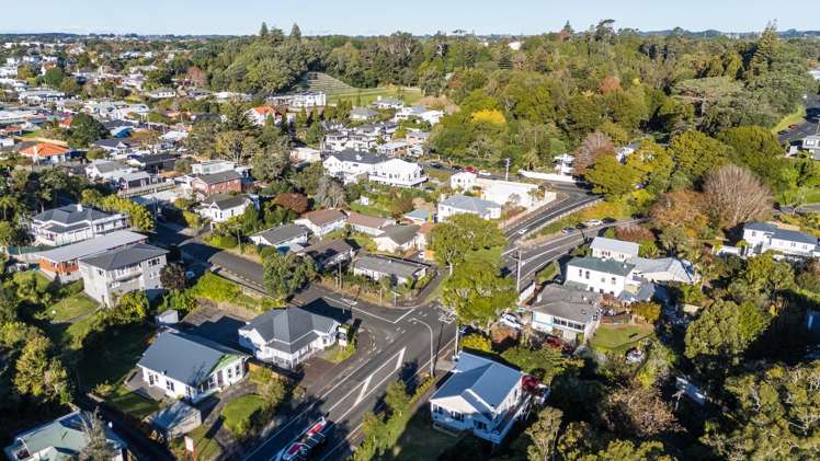 28 Carrington Street New Plymouth Central_34