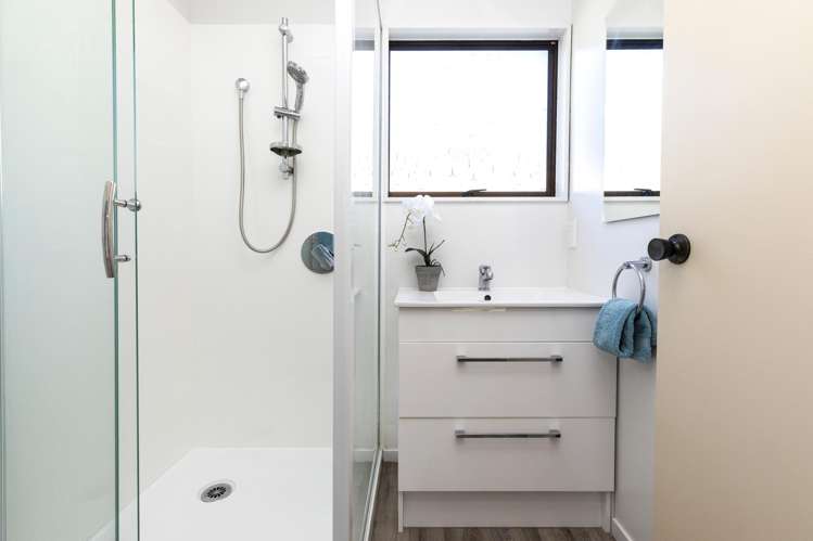 2/11 Duncan Street Sumner_10