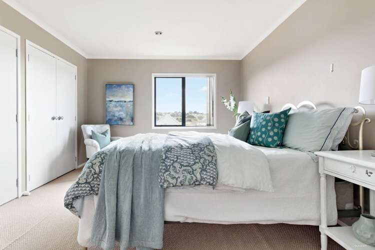 7 Vicente Place Oteha_10