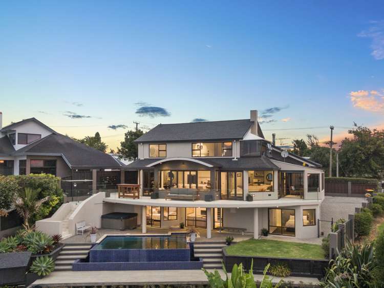2/285 Bleakhouse Road Eastern Beach_0