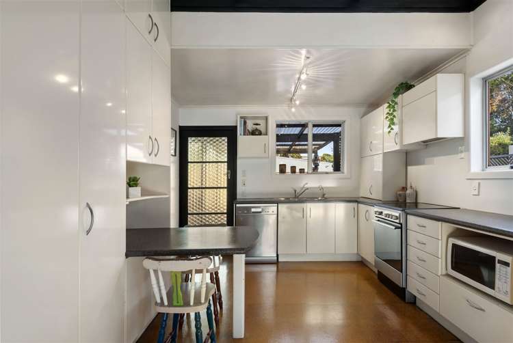 69 Martin Avenue Mount Albert_11