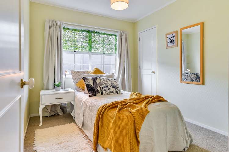 11 Sandalwood Drive Dinsdale_16