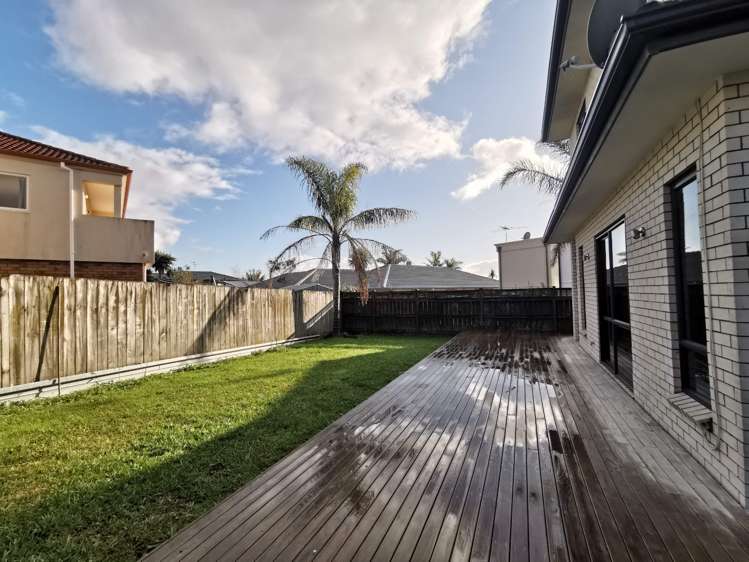 46 Waimanu Bay Drive Te Atatu Peninsula_13