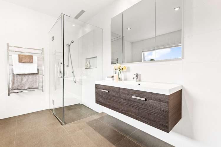 59 Sovereign Street Flat Bush_13