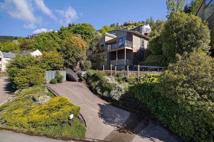 15 Woodbury Rise, Golden Heights,_1