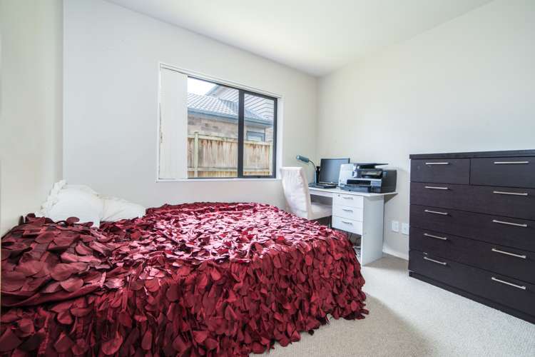 12 Riverglade Parkway Te Atatu South_24