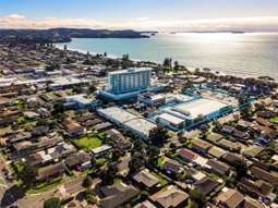 Countdown Orewa: premier beachside investment