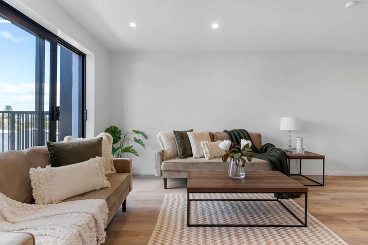 25 Warren Avenue Three Kings_6