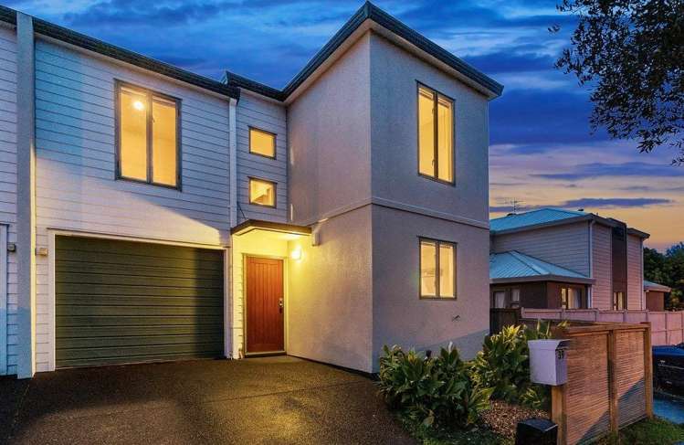 39 Verdale Circle Glen Eden_1