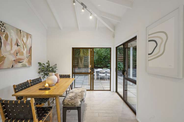 2/1 Totara Grove Hillcrest_11