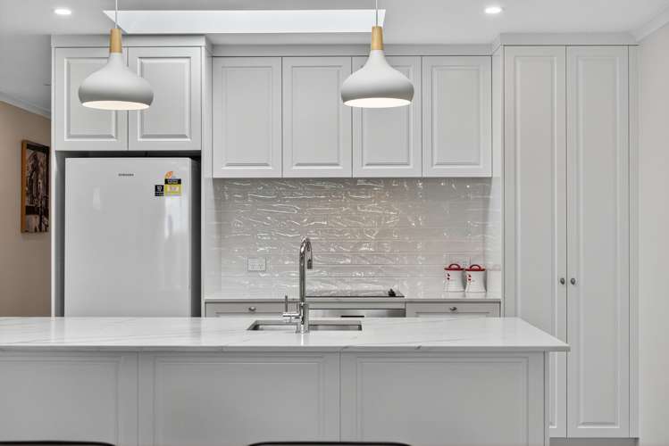 30 Winstone House Road_3