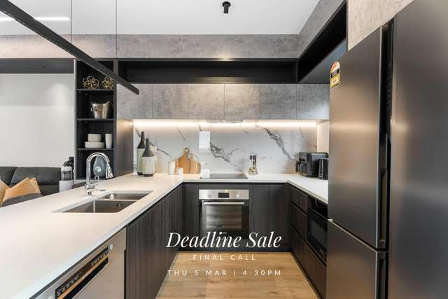 FREEHOLD, AWARD-WINNING BUILD